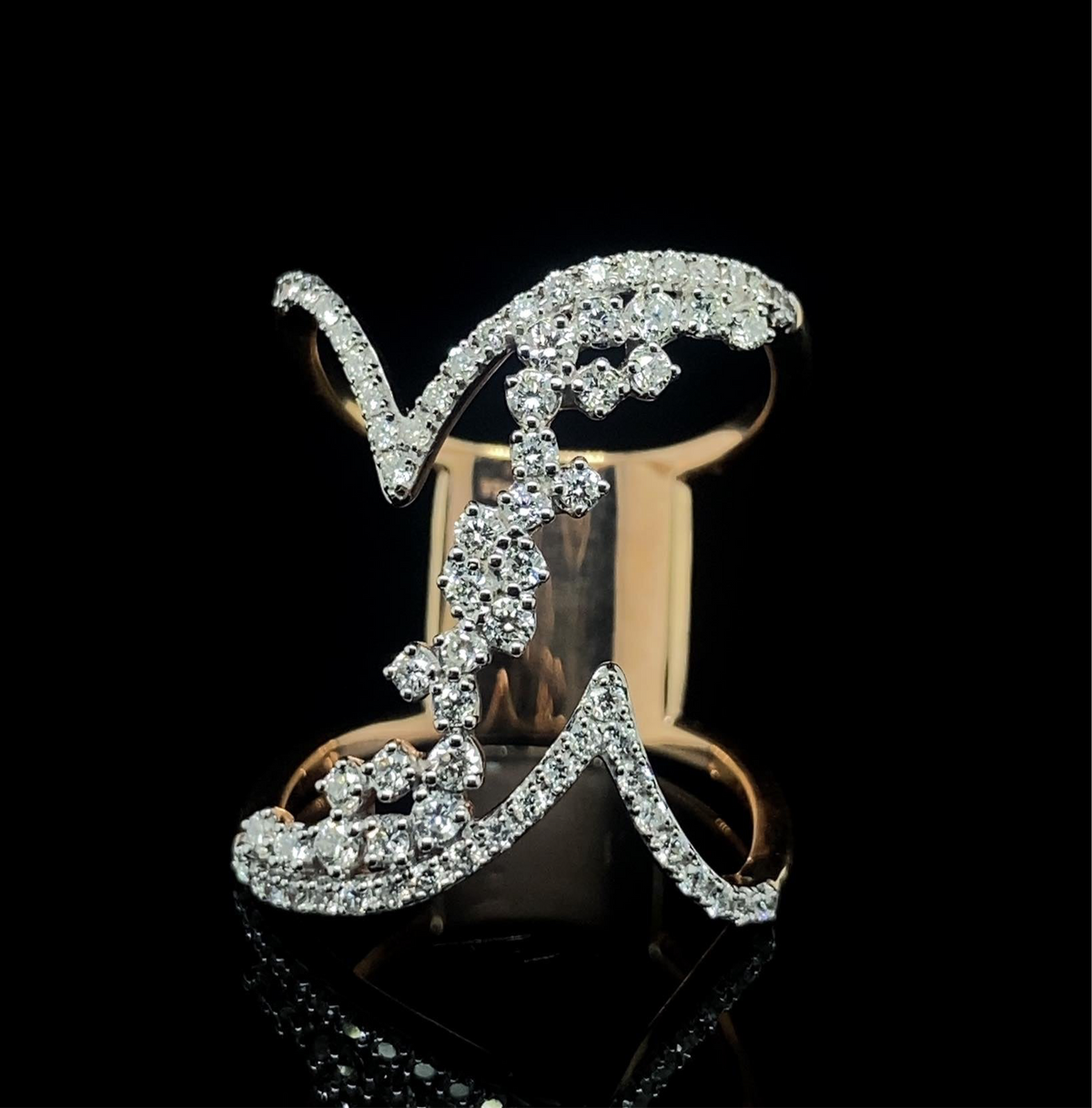 #LVNA2024 | Round Stack Cluster Paved Statement Diamond Ring 18kt